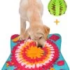 Snuffelmat 70x70cm Inclusief Rubberen Massage Bal & E-book - Speelmat Hond - Denkspel Hond - Puppy Speelgoed - Anti Schrok Mat - Honden Snoepjes - Cadeau Tip